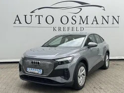 Grau Gebraucht 2022 Audi Q4 Sportback e-tron Basis SUV | 24.720 € (Fairer Preis)