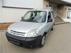 Grau Gebraucht 2005 Citroën Berlingo Advance Van / Kleinbus | 1.290 € (Guter Preis)