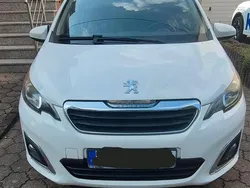 Weiß Gebraucht 2015 Peugeot 108 Allure Kleinwagen | 9.000 € (Fairer Preis)