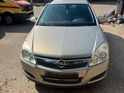 Silber Gebraucht 2007 Opel Astra Kombi | 2.700 € (Fairer Preis)
