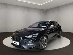 Midnight schwarz metallic Neu 2025 Seat Leon FR Limousine | 32.700 € (Fairer Preis)