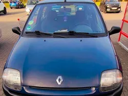 Blau Gebraucht 1998 Renault Clio II Limousine | 990 €
