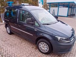 Blau Gebraucht 2017 VW Caddy Highline Van / Kleinbus | 9.999 € (Superpreis)