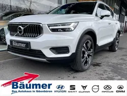 Crystal white pearl (metallic) Gebraucht 2022 Volvo XC40 Inscription SUV | 29.890 € (Guter Preis)