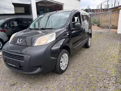 Grau Gebraucht 2010 Peugeot Bipper Basis Van / Kleinbus | 3.999 € (Guter Preis)