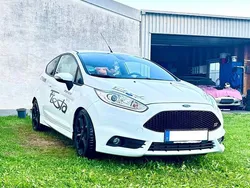Weiß Gebraucht 2015 Ford Fiesta ST Kleinwagen | 11.999 € (Teuer)