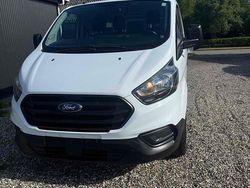 Weiß Gebraucht 2018 Ford Transit Custom Van / Kleinbus | 13.500 € (Fairer Preis)