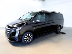Obsidianschwarz metallic Gebraucht 2024 Mercedes Vito Van / Kleinbus | 53.810 €