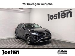 Schwarz (deep black perleffekt (schwarz)) Gebraucht 2025 VW T-Roc Goal SUV | 27.490 € (Guter Preis)