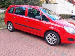 Rot Gebraucht 2009 Opel Zafira Van / Kleinbus | 2.550 € (Fairer Preis)