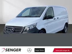 Weiß Gebraucht 2021 Mercedes Vito Van / Kleinbus | 18.862 € (Fairer Preis)