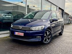 Blau Gebraucht 2022 VW Touran Highline Van / Kleinbus | 15.899 € (Superpreis)