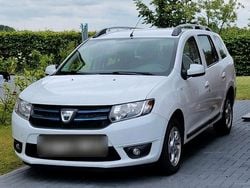 Weiß Gebraucht 2014 Dacia Logan MCV Kombi | 4.950 € (Etwas zu teuer)