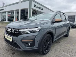 Grau Neu 2025 Dacia Jogger Extreme Van / Kleinbus | 24.085 € (Etwas zu teuer)