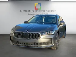 Andere farbe Gebraucht 2022 Skoda Superb Selection Kombi | 45.970 €