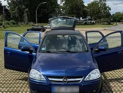 Blau Gebraucht 2006 Opel Corsa Kleinwagen | 2.350 € (Fairer Preis)