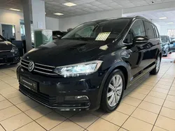 Schwarz Gebraucht 2019 VW Touran Highline Van / Kleinbus | 17.900 € (Fairer Preis)