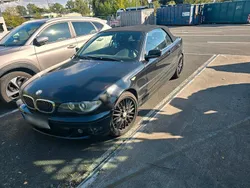 Schwarz Gebraucht 2003 BMW 330 Cabriolet Cabrio | 6.000 €