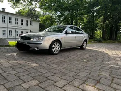 Silber Gebraucht 2004 Ford Mondeo Kombi | 3.325 € (Teuer)