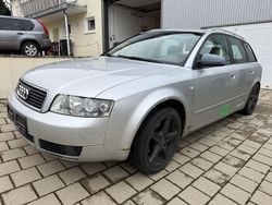 Silber Gebraucht 2004 Audi A4 Kombi | 850 € (Superpreis)