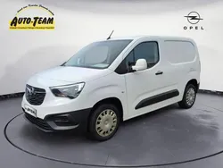 Weiß Gebraucht 2021 Opel Combo Edition Van / Kleinbus | 15.890 € (Fairer Preis)