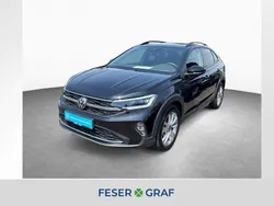 Deep black perleffekt Gebraucht 2024 VW Taigo Move SUV | 22.840 € (Fairer Preis)
