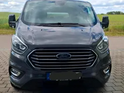 Grau Gebraucht 2018 Ford Tourneo Custom Van / Kleinbus | 29.900 €