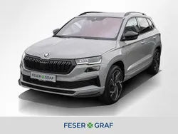 Stahlgrau Gebraucht 2022 Skoda Karoq SportLine SUV | 24.940 € (Fairer Preis)