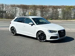 Gletscherweiß metallic Gebraucht 2014 Audi A3 Sportback S-Line Limousine | 14.690 € (Etwas zu teuer)