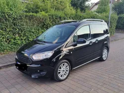 Schwarz Gebraucht 2018 Ford Tourneo Courier S Van / Kleinbus | 7.600 € (Fairer Preis)
