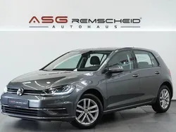 Grau Gebraucht 2017 VW Golf VII Comfortline Limousine | 14.900 € (Fairer Preis)