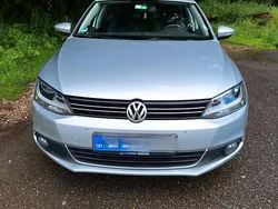 Silber Gebraucht 2014 VW Jetta Limousine | 12.600 €