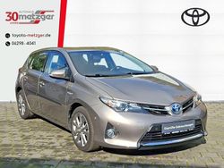 Bronze Gebraucht 2014 Toyota Auris Hybrid Life Limousine | 14.920 € (Fairer Preis)