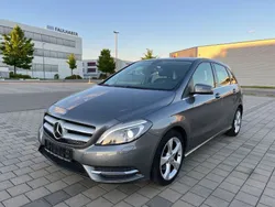 Grau Gebraucht 2014 Mercedes B200 Van / Kleinbus | 12.490 € (Guter Preis)