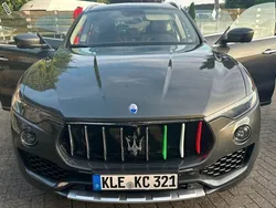 Grün Gebraucht 2018 Maserati Levante SUV | 43.600 € (Guter Preis)