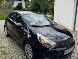 Schwarz Gebraucht 2012 Kia Rio Attract Limousine | 3.500 € (Fairer Preis)