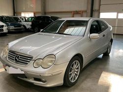Silber Gebraucht 2003 Mercedes 220 Limousine | 3.999 €