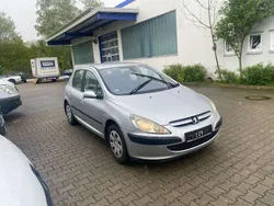 Silber Gebraucht 2003 Peugeot 307 Limousine | 2.490 €