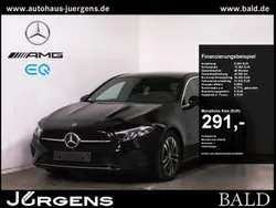 Night black Gebraucht 2024 Mercedes A200 Progressive Limousine | 30.880 € (Fairer Preis)