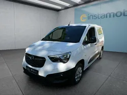 Weiß Gebraucht 2021 Opel Combo Van / Kleinbus | 14.749 € (Teuer)