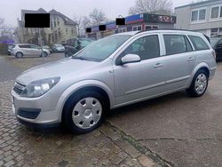 Silber Gebraucht 2006 Opel Astra Kombi | 1.999 €