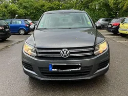 Grau Gebraucht 2014 VW Tiguan Trendline SUV | 9.500 € (Guter Preis)