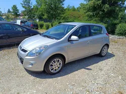 Silber Gebraucht 2011 Hyundai i20 Limousine | 7.444 € (Fairer Preis)