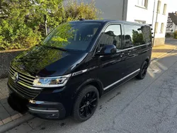 Schwarz Gebraucht 2020 VW Multivan Van / Kleinbus | 61.490 €