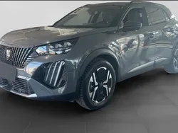 Grau Gebraucht 2023 Peugeot e-2008 GT SUV | 35.049 € (Teuer)