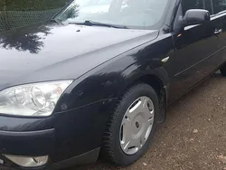 Pantherschwarz metallic Gebraucht 2004 Ford Mondeo Ghia Kleinwagen | 1.500 € (Guter Preis)