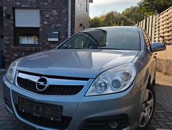 Blau Gebraucht 2006 Opel Vectra Kombi | 2.300 € (Fairer Preis)