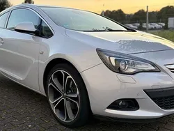 Grau Gebraucht 2012 Opel Astra GTC Innovation Coupé | 5.300 € (Guter Preis)