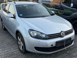 Silber Gebraucht 2011 VW Golf VI Comfortline Kombi | 2.950 € (Fairer Preis)