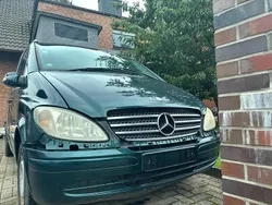 Grün Gebraucht 2004 Mercedes Viano Van / Kleinbus | 2.900 €